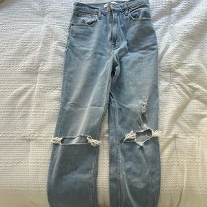 Abercrombie “The Ankle Straight Ultra High Rise” size 28